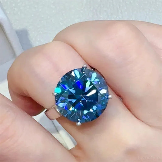 10 Carat 925 Sterling Silver Moissanite Ring — square view — Livostyle