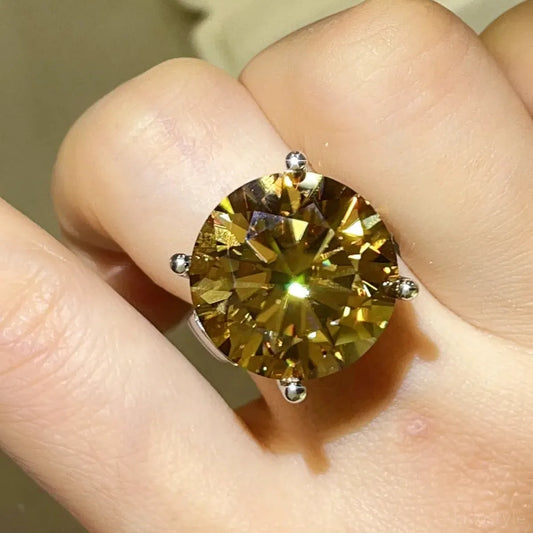 20 Carat Moissanite 925 Sterling Silver Ring — Faceted Yello — square view — Livostyle