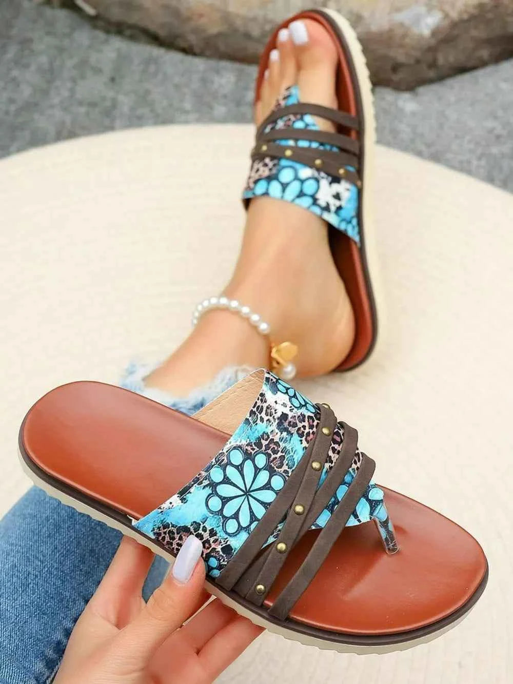 Toe Post Flats Sandals