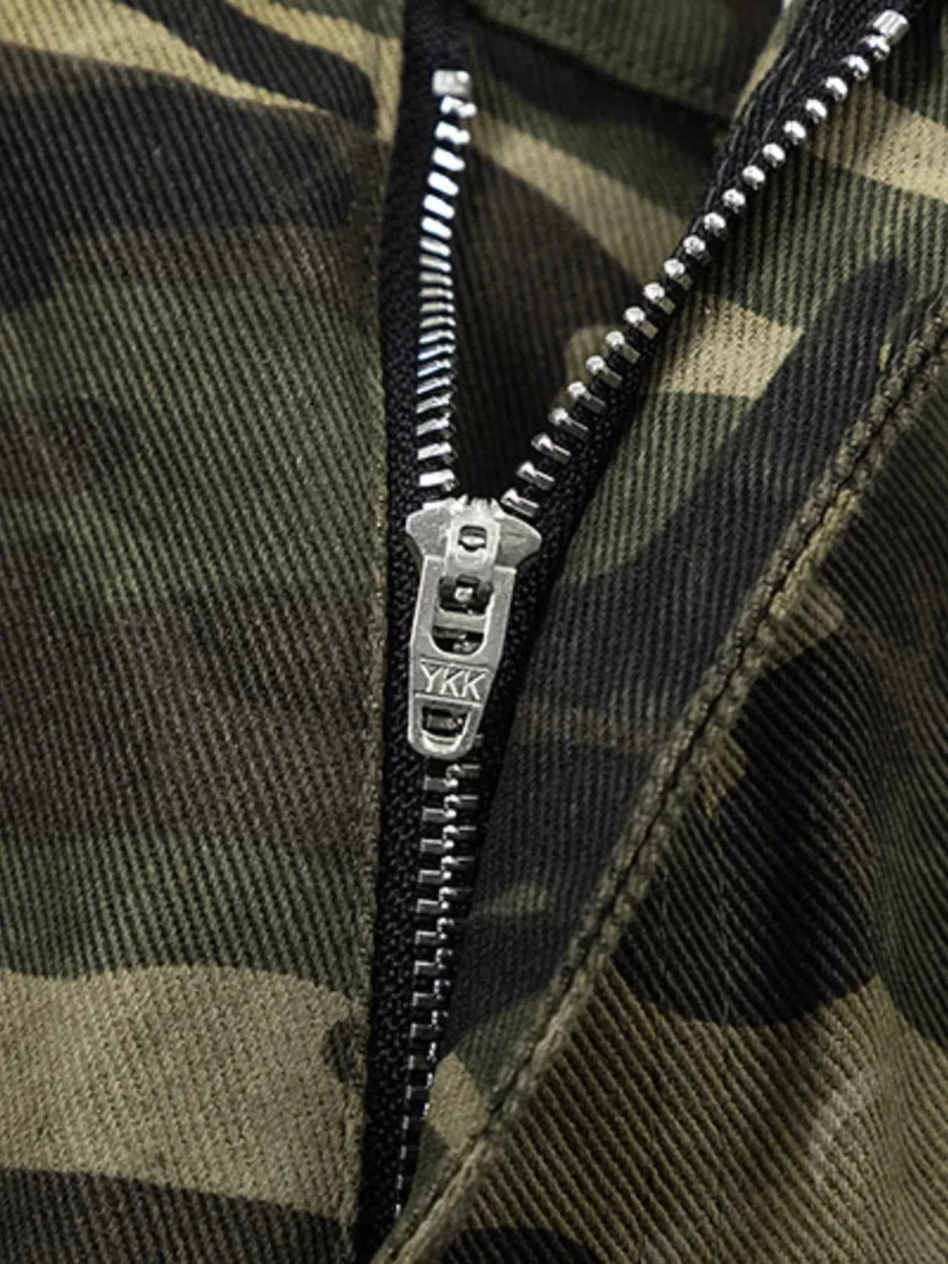 Men's Wide Leg Camouflage Cargo Pants