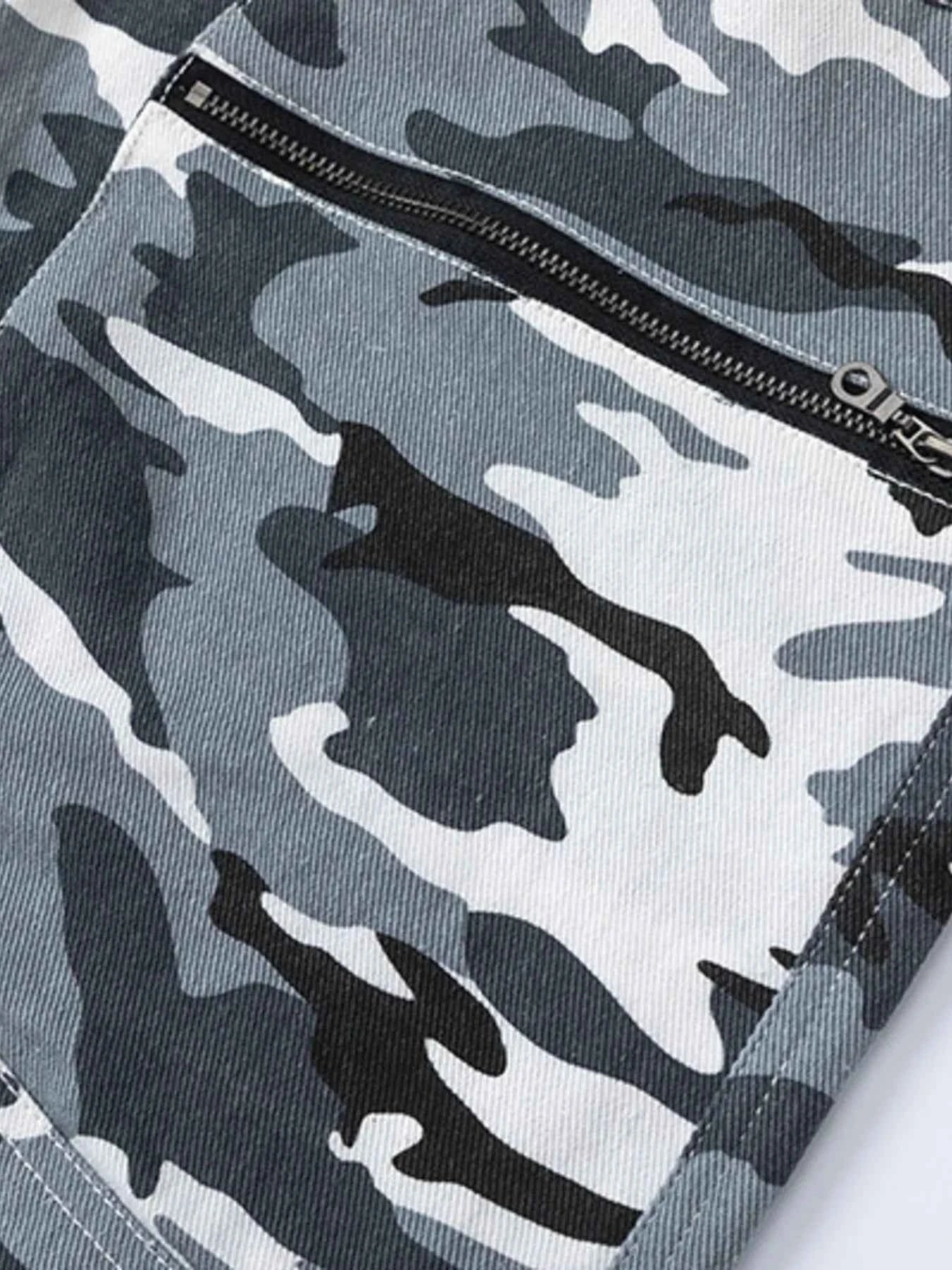 Men's Camo Cargo Pants with Multi Pockets