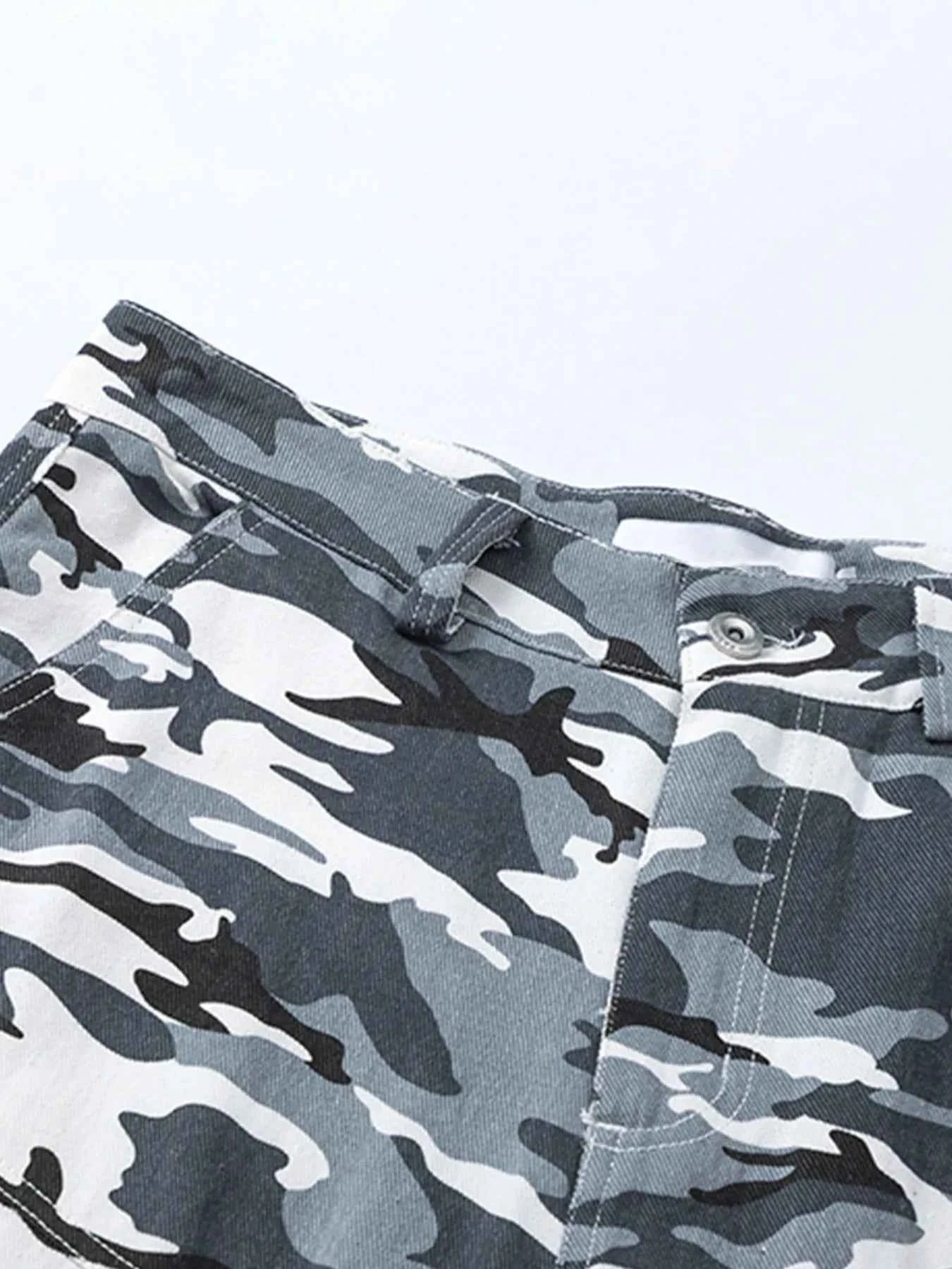 Men's Camo Cargo Pants with Multi Pockets