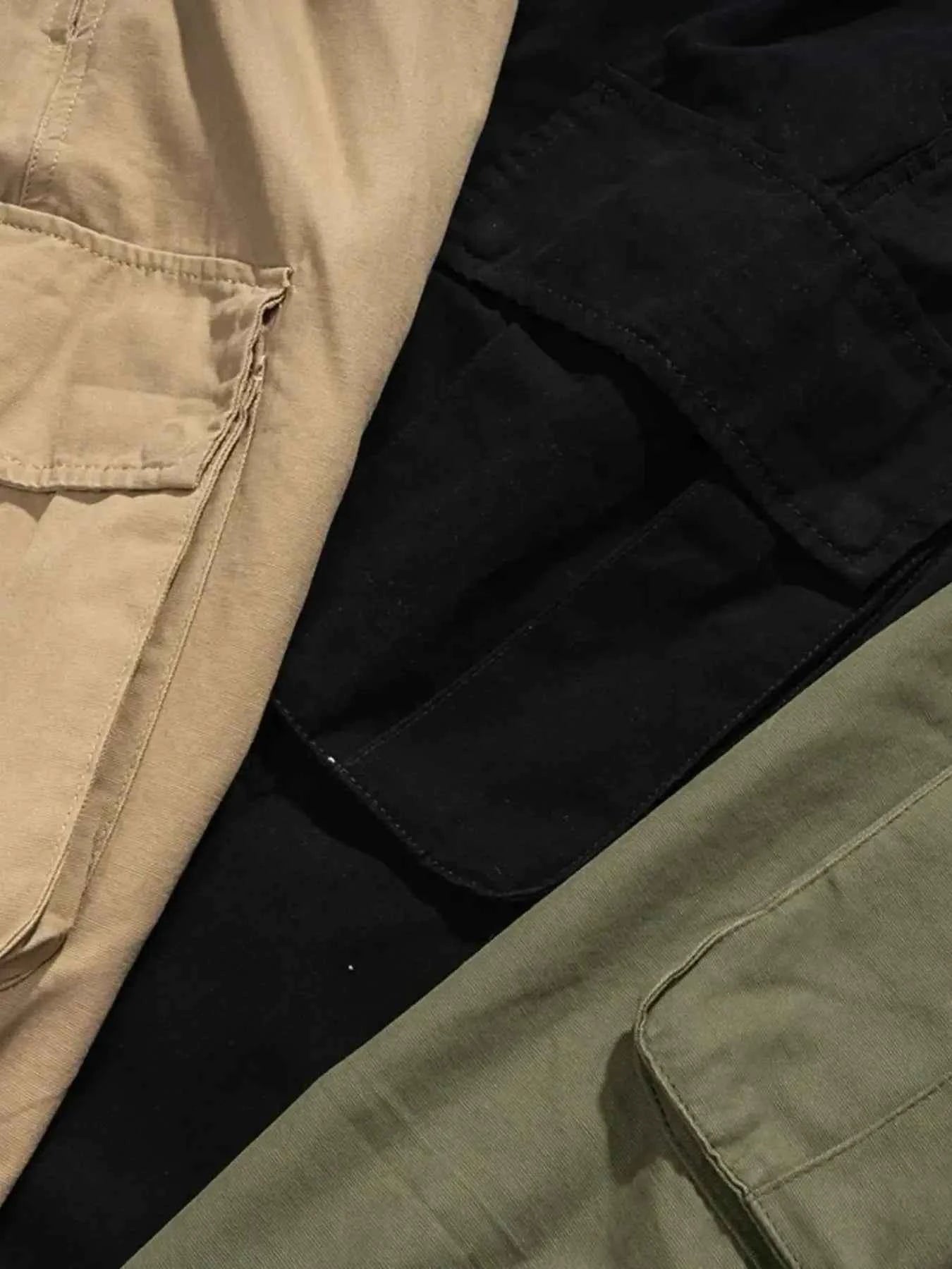 Men's Loose Fit Cargo Pants with Multiple Pockets