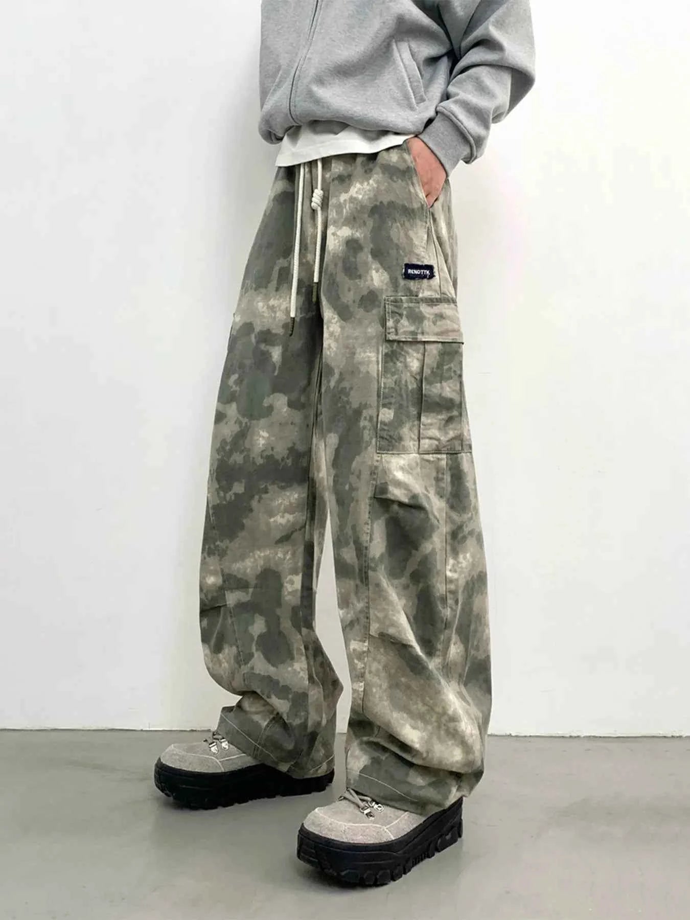 Men's Camo Cargo Wide Leg Pants