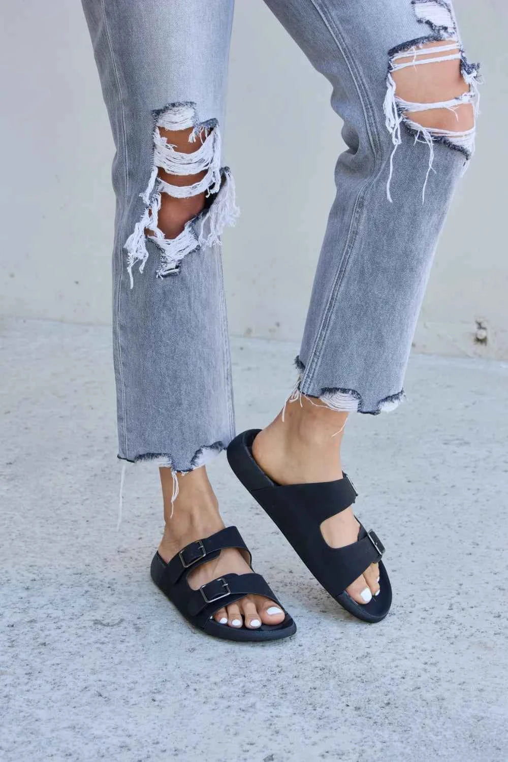 Chic Double Buckle Open Toe Sandals for Summer Comfort