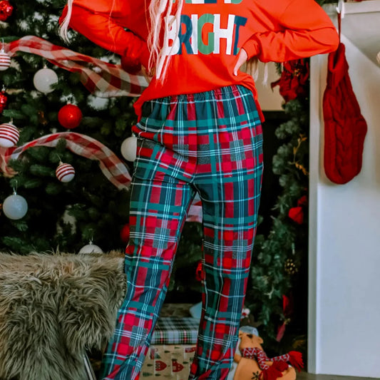 Graphic Christmas Plaid Pajamas Set — square view — Livostyle