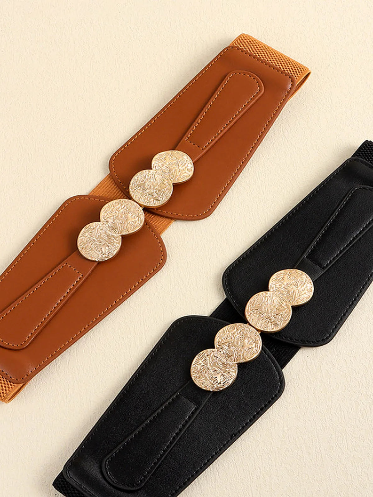 Classic Alloy Buckle Elastic Belt — detail view — Livostyle