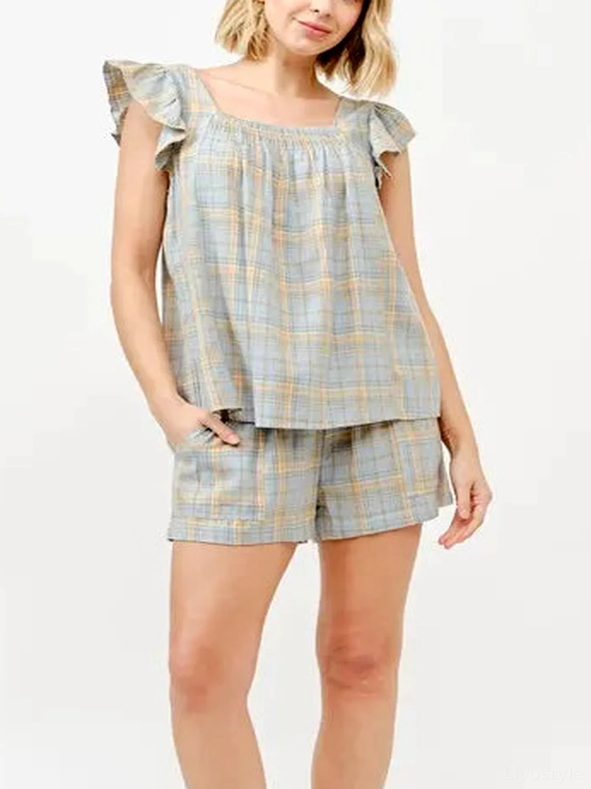 Plaid Print Smocked Detail Casual Shorts — detail view — Livostyle