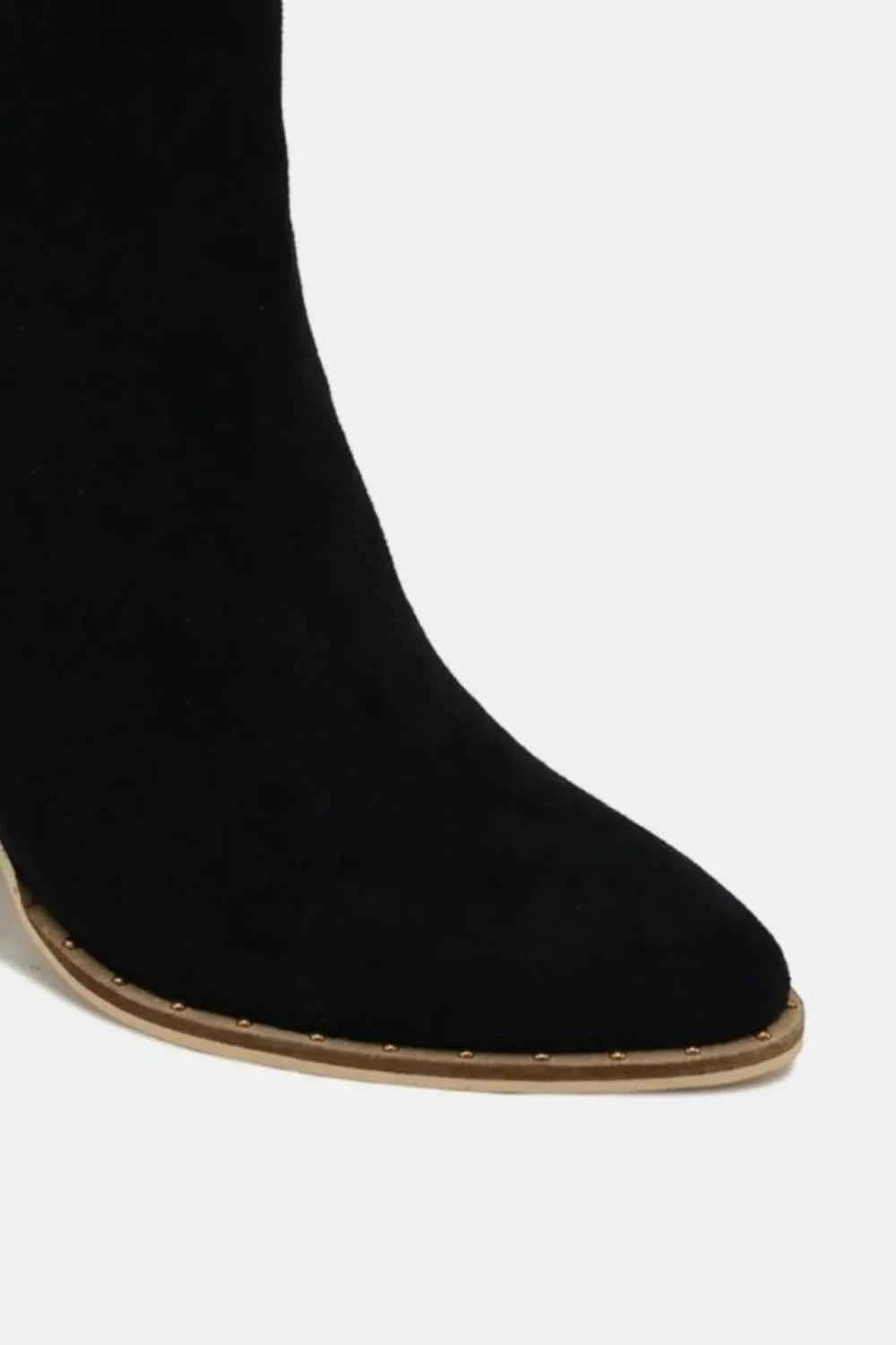 Elegant Suede Ankle Booties with Chic Point Toe Design
