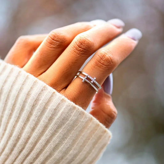 Double Band Cross Ring — square view — Livostyle