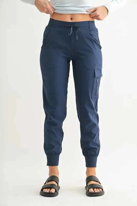 MONO B High-Waisted Capri Active Joggers With Pockets