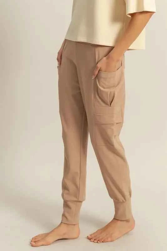 HYFVE High-Waist Pocket Detail Comfy Sweatpants