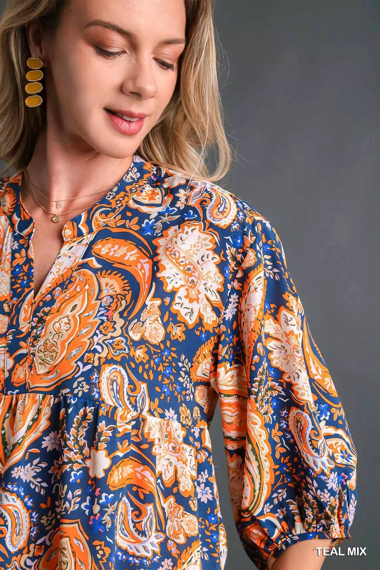 Mix Paisley Boho Tunic Blouse closeup — Livostyle