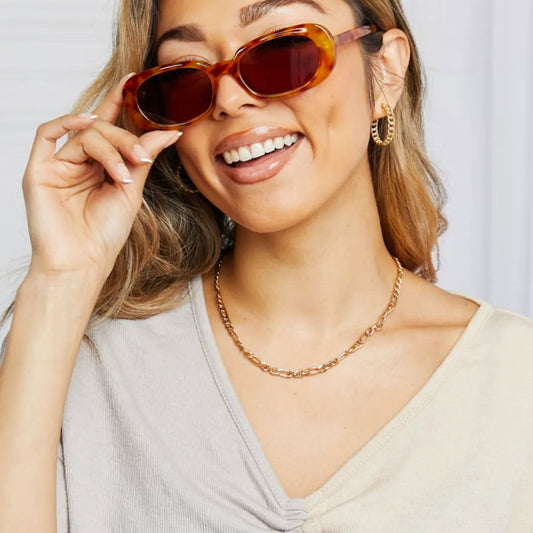 Oval Full Rim Sunglasses — square view — Livostyle