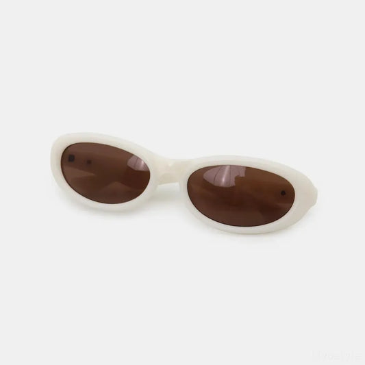 Polycarbonate Frame Cat Eye Sunglasses — square view — Livostyle