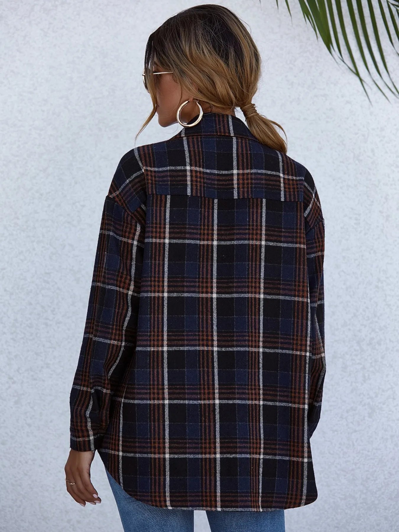 Plaid Button-Up Long Sleeve Shirt detail — Livostyle