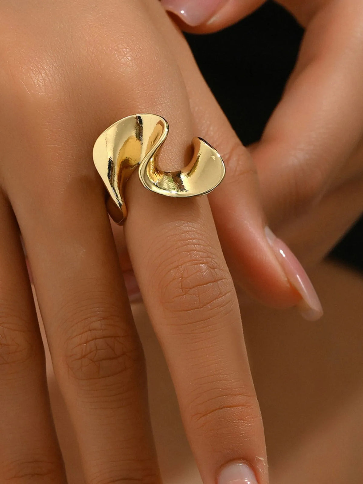 18K Gold-Plated Stainless Steel Geometric Ring — Livostyle