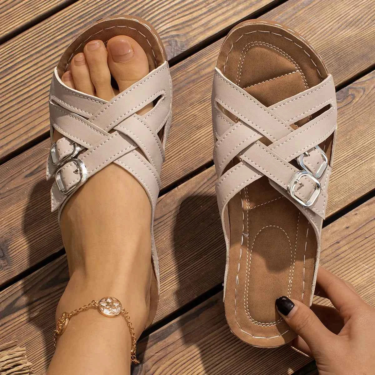 Stylish Crisscross Open Toe Flat Sandals in PU Leather