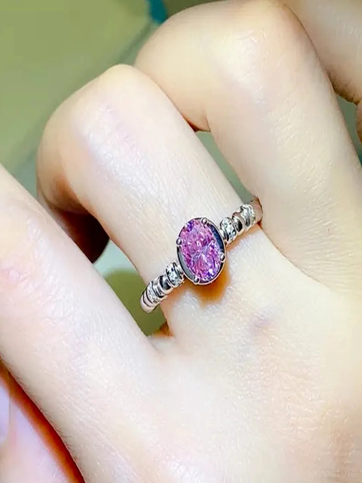 1 Carat Moissanite 925 Sterling Silver Ring — Oval Pink — detail view — Livostyle