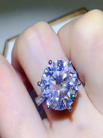 10 Carat Moissanite 925 Sterling Silver Ring — Round-Cut Sil — detail view — Livostyle