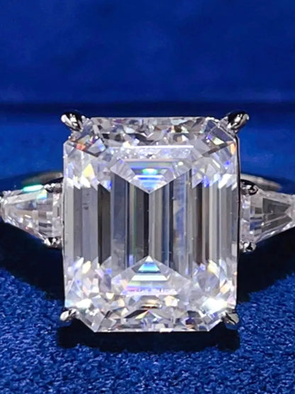 10 Carat Moissanite 925 Sterling Silver Ring — Emerald-Cut P — detail view — Livostyle