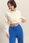 Chic Cotton Crew Neck Cropped Sweatshirt with Long Sleeves — Livostyle