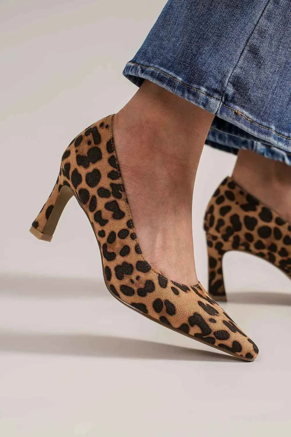 Stylish Leopard Print Faux Suede Pointed Toe Pumps