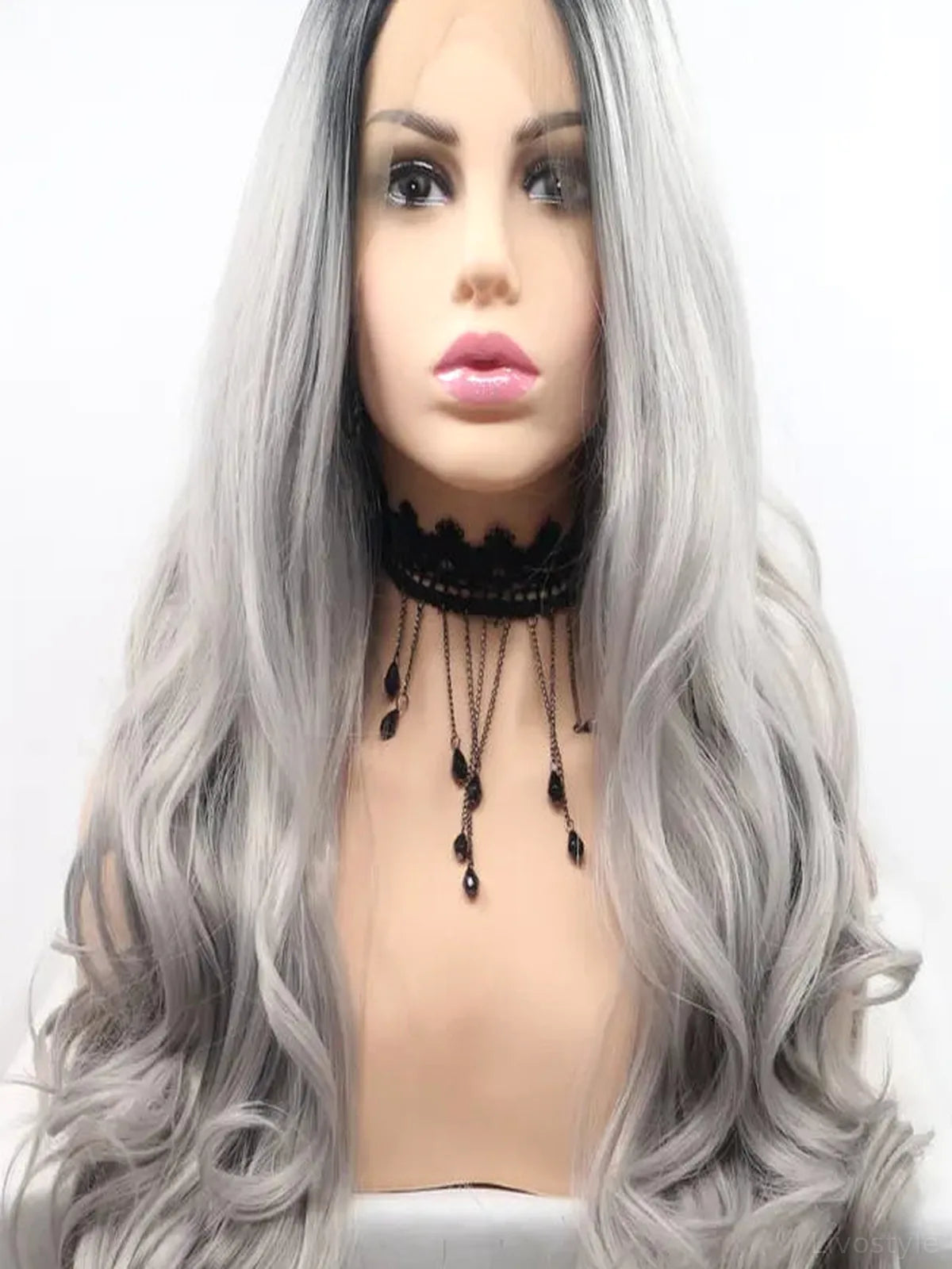 24 Lace Front Synthetic Wig in Black Ombre, Long Wavy — detail view — Livostyle
