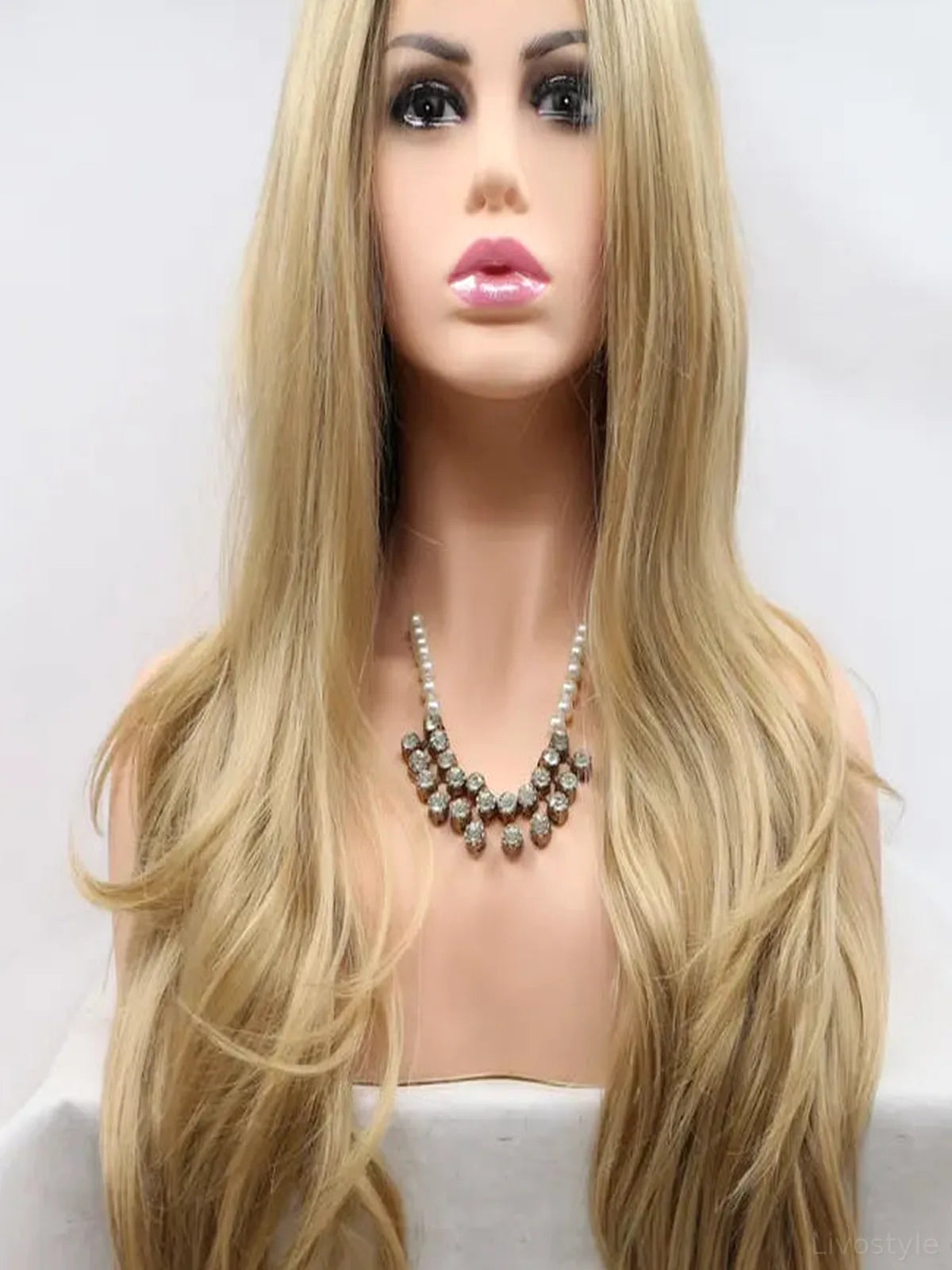 24 Lace Front Synthetic Wig in Honey Blonde, Long Wavy — detail view — Livostyle