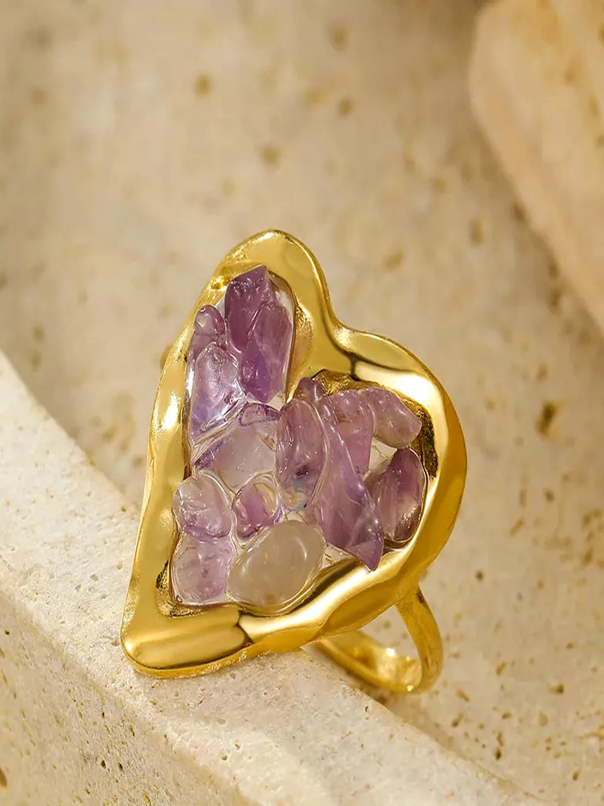18K Gold-Plated Heart-Shaped Ring — detail view — Livostyle