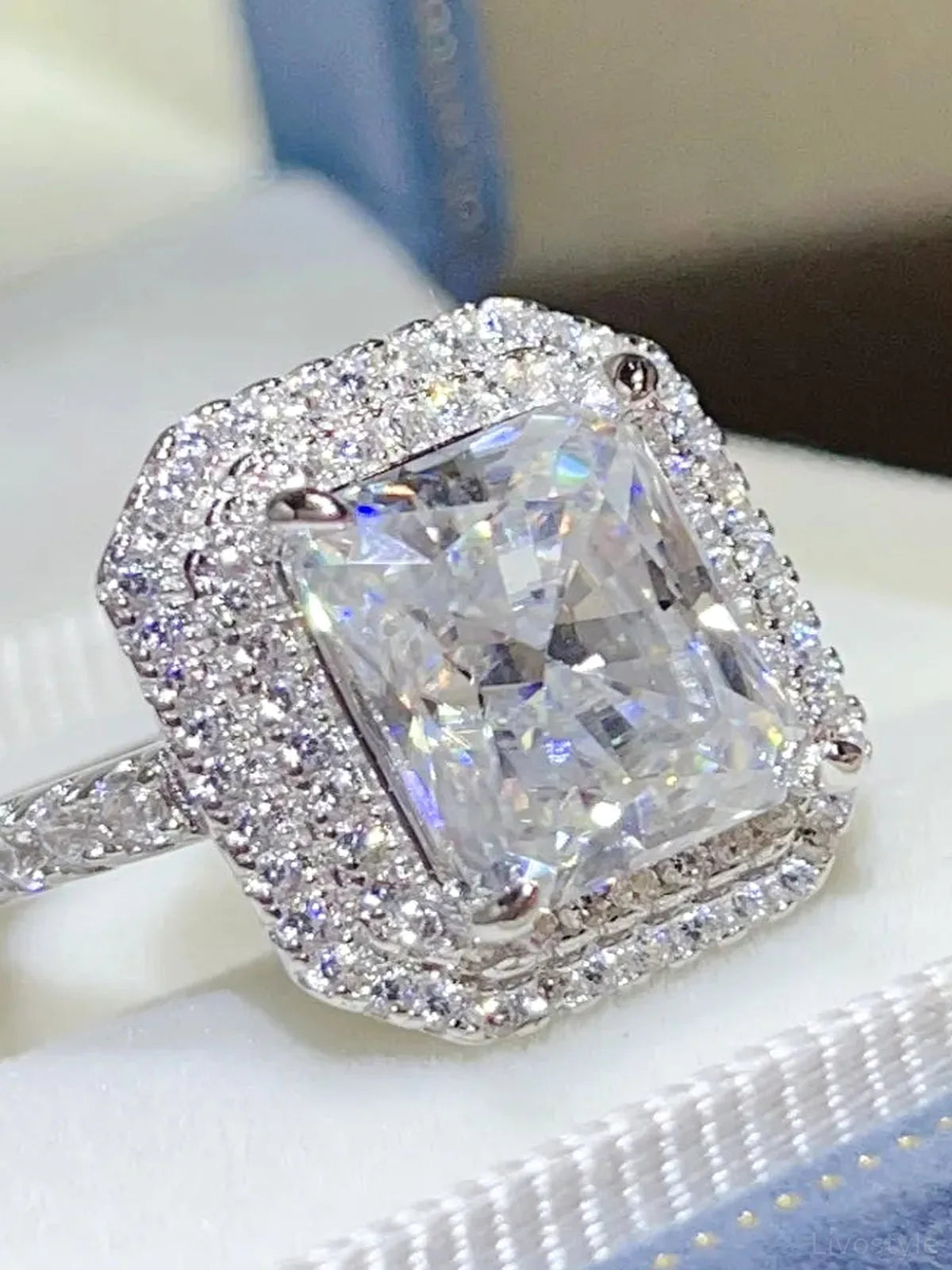 2 Carat Moissanite 925 Sterling Silver Ring — Rectangle-Cut  — detail view — Livostyle