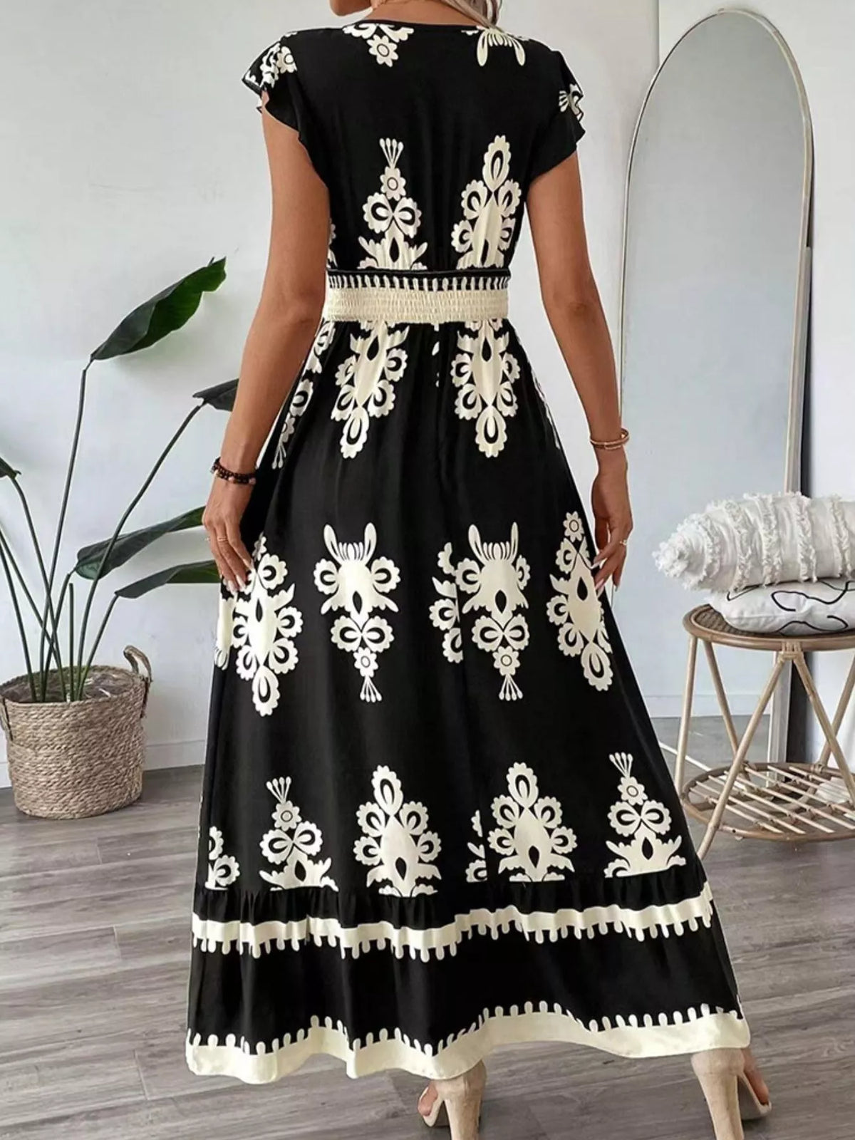 Ruffled Printed V-Neck Maxi Dress – photo 8