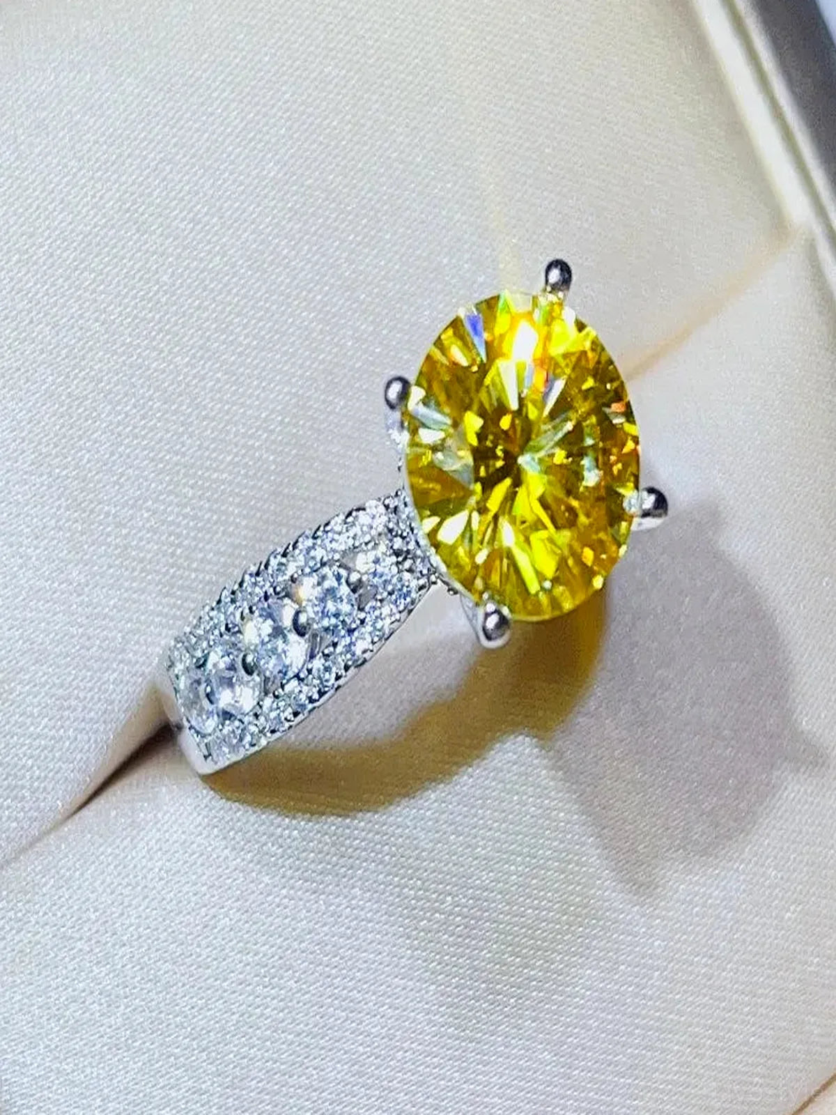 3 Carat Moissanite 925 Sterling Silver Ring — Round-Cut Yell — detail view — Livostyle