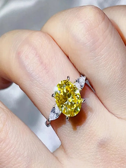 3 Carat Moissanite 925 Sterling Silver Ring — Oval-Cut Yello — detail view — Livostyle