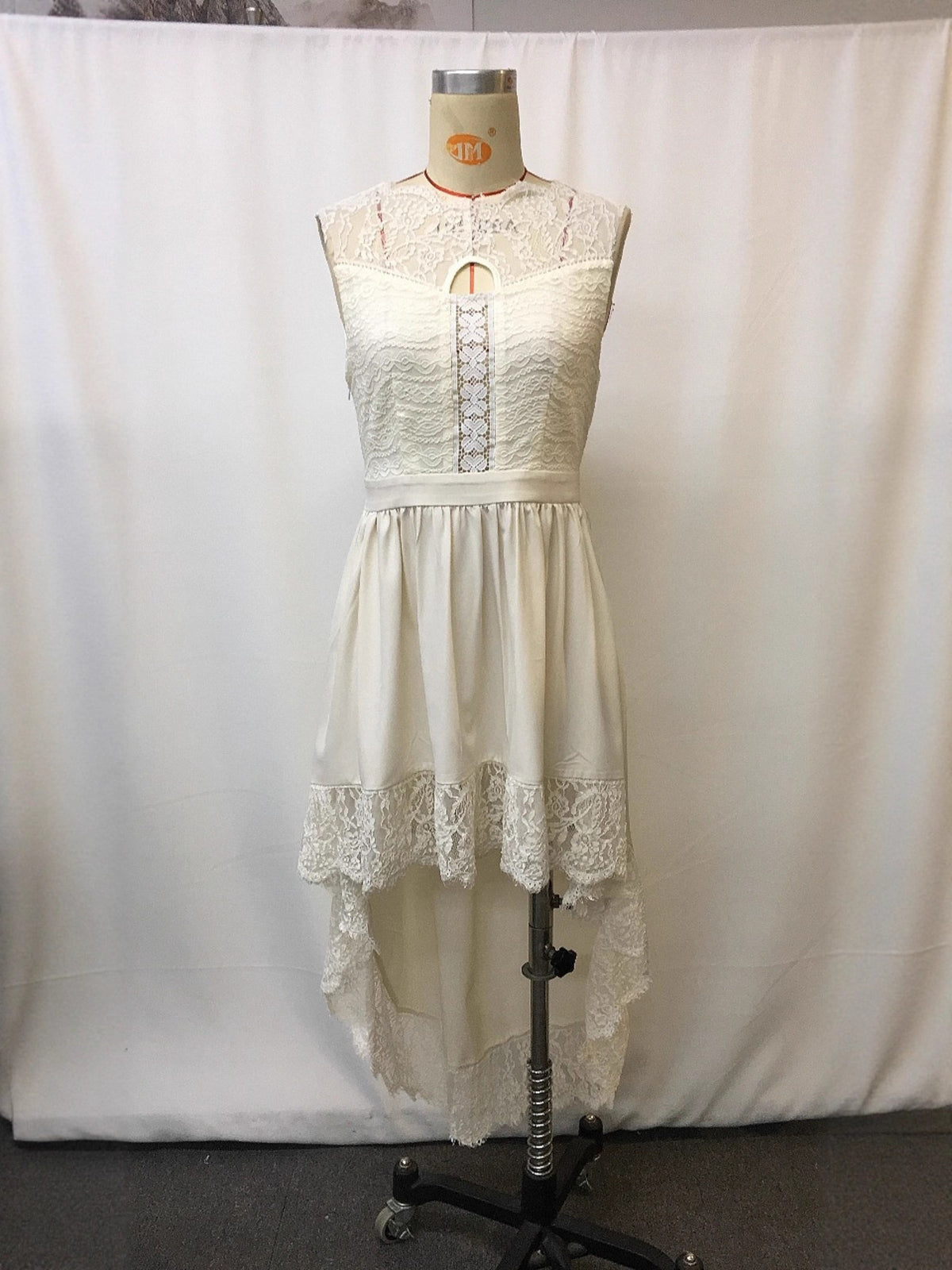 Lace Trim High-Low Dress with Cutout Detail – Plus Size – photo 3