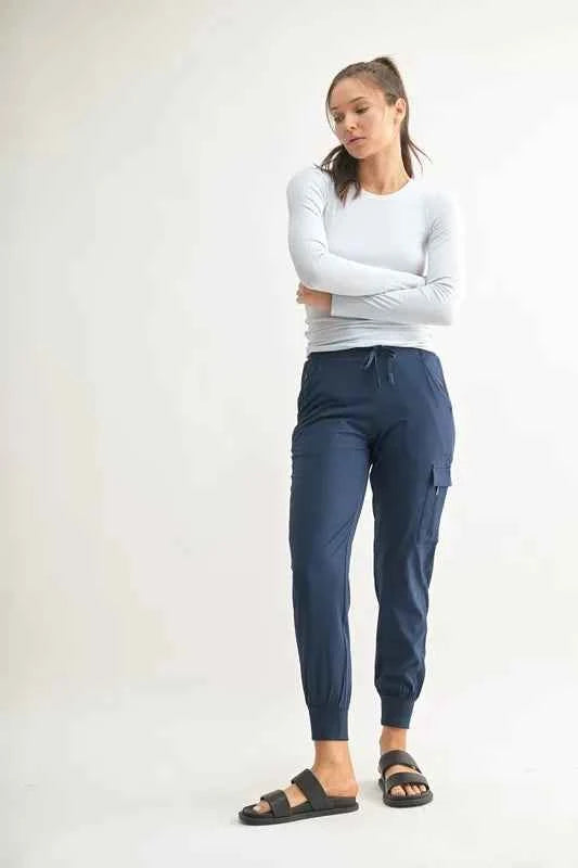 MONO B High-Waisted Capri Active Joggers With Pockets