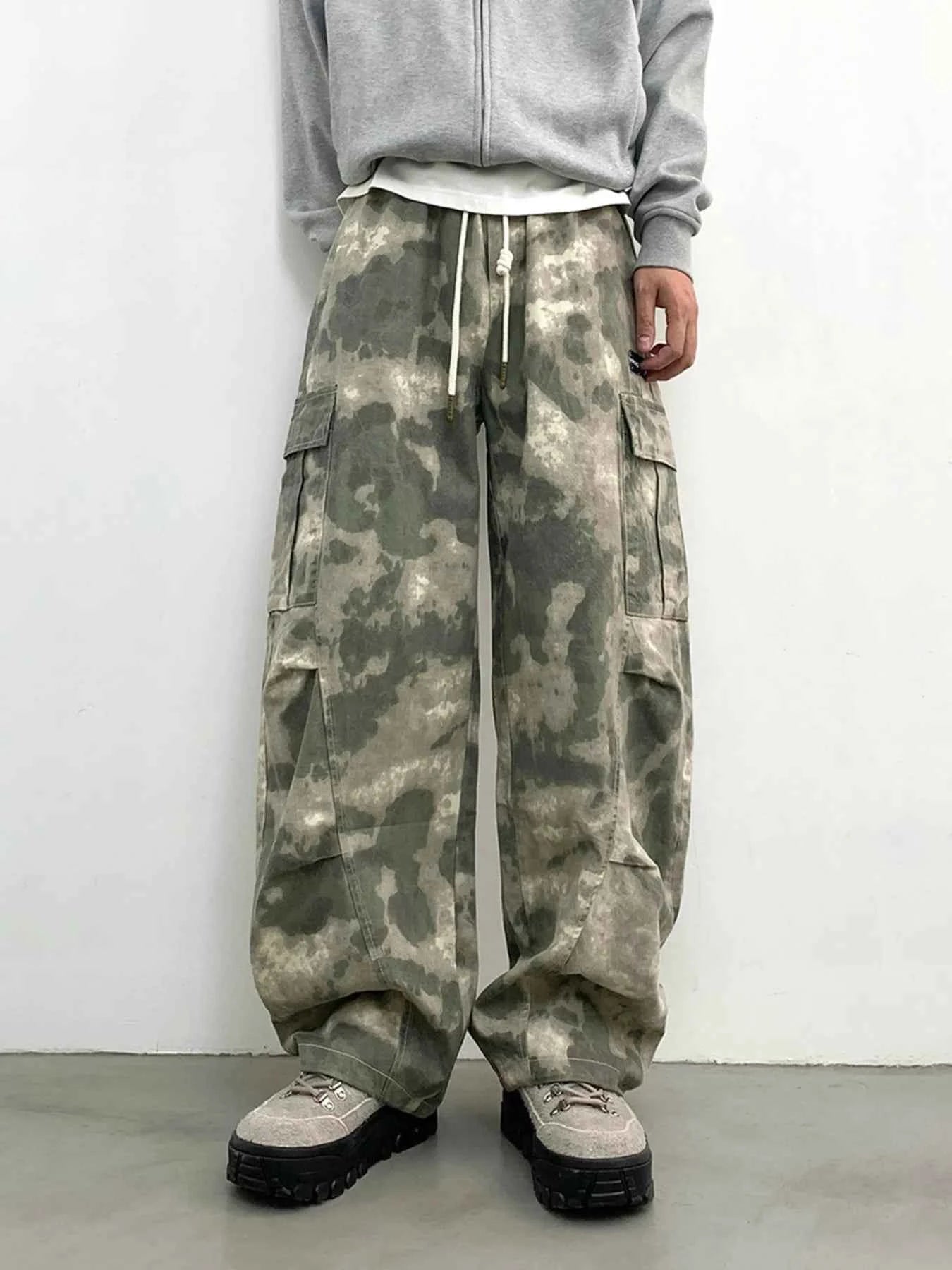 Men's Camo Cargo Wide Leg Pants
