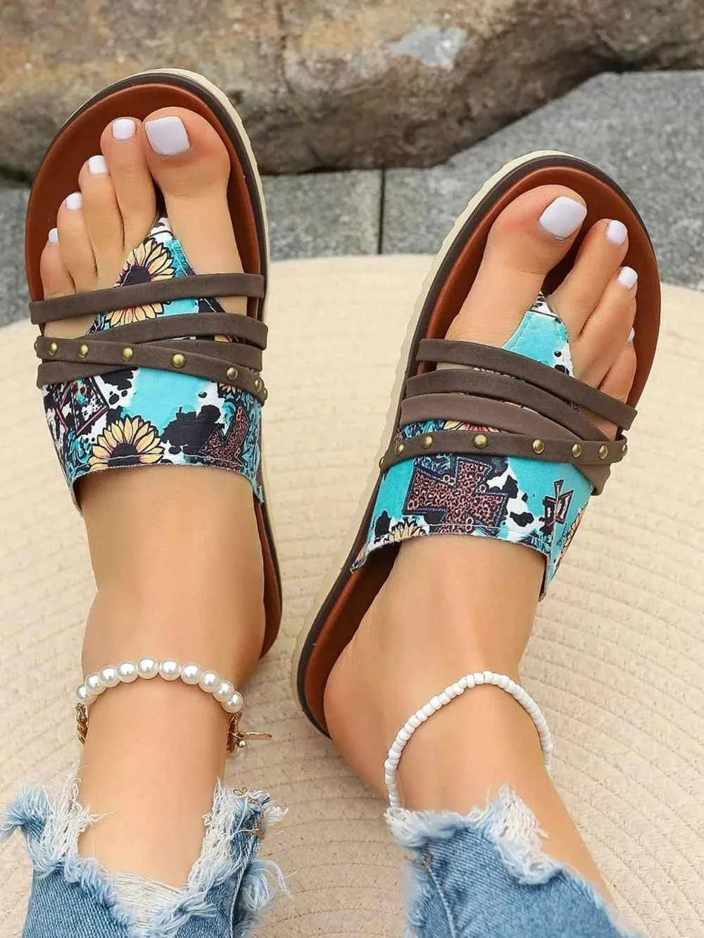 Toe Post Flats Sandals