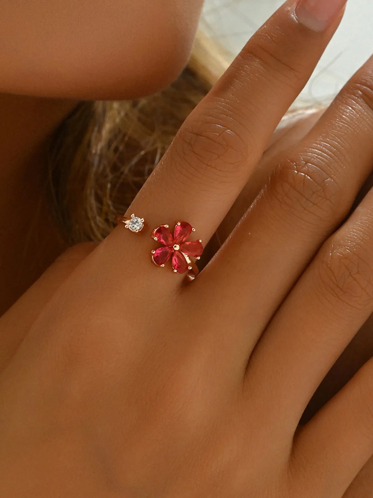 18K Gold-Plated Stainless Steel Zircon Flower Ring — Livostyle
