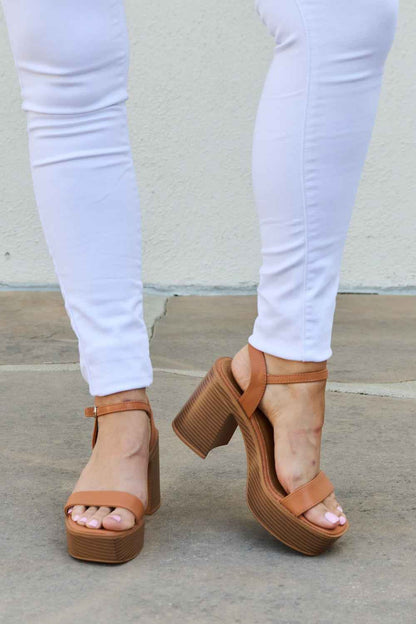 Feel It Platform Heel Sandals — Livostyle