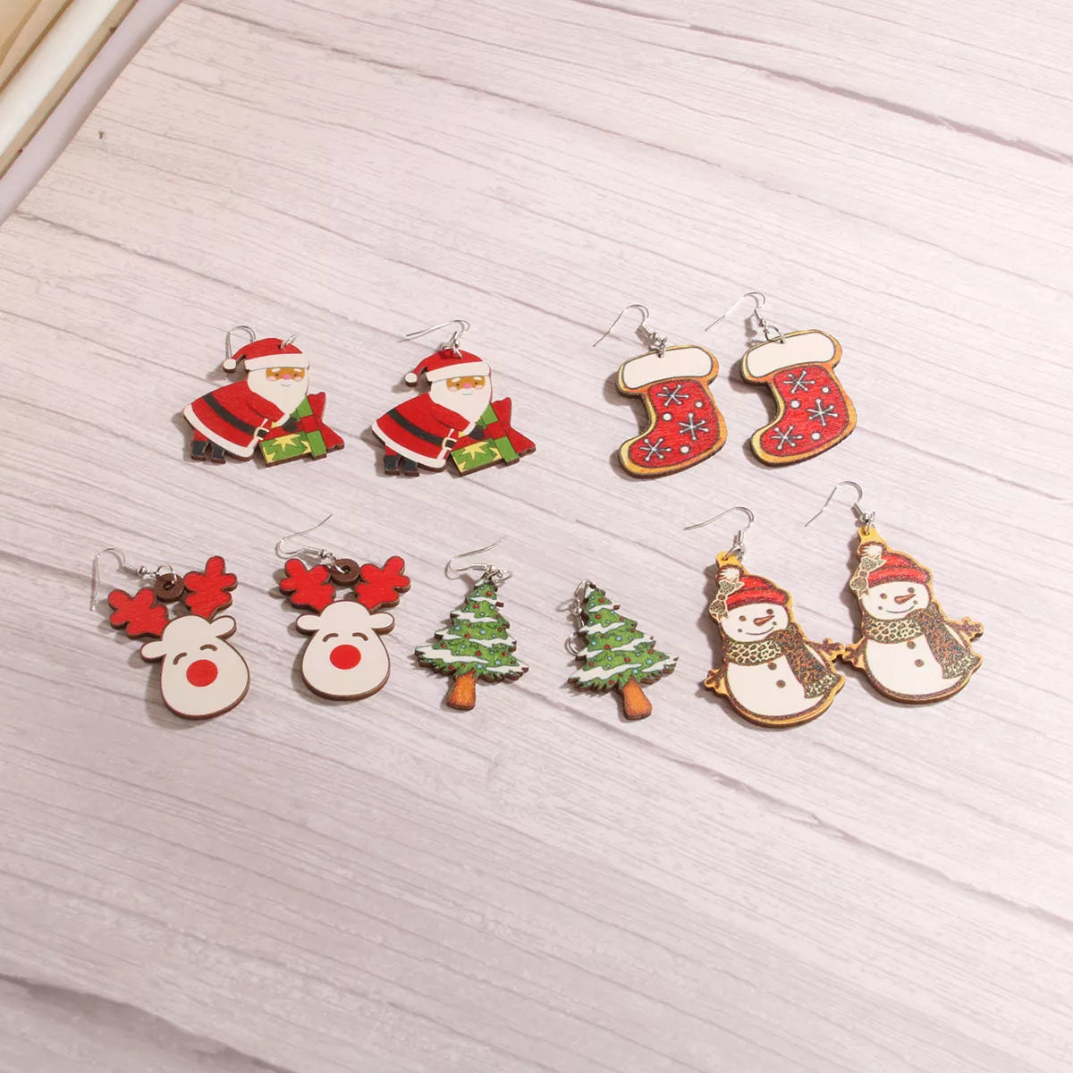 Christmas-Themed Dangle Earrings — Livostyle