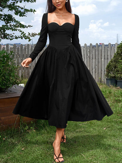 Sweetheart Neckline Long Sleeve A-Line Midi Dress in Black