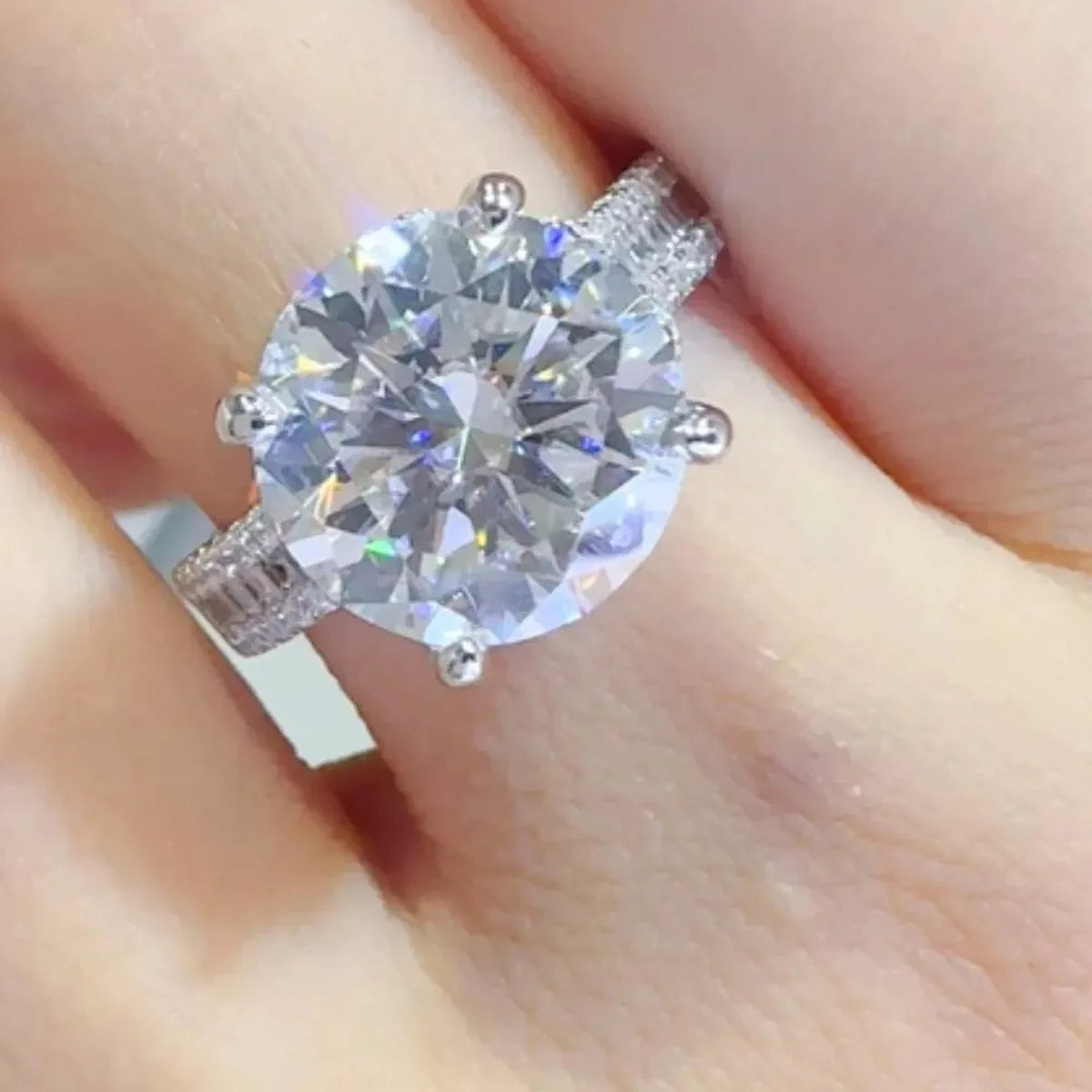 5 Carat Moissanite 925 Sterling Silver Ring — Round Pavé Cla — square view — Livostyle