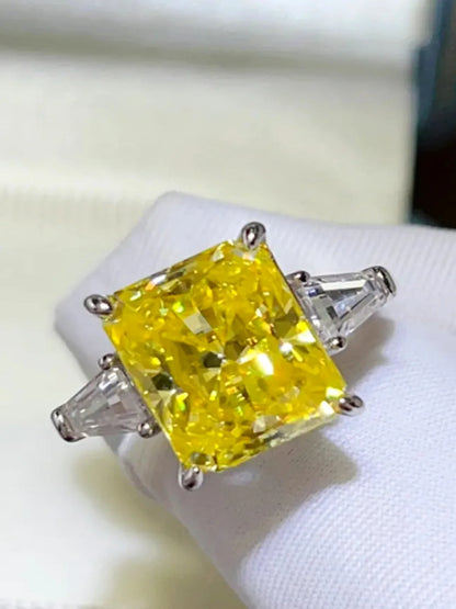 5 Carat Moissanite 925 Sterling Silver Ring — Yellow White-G — detail view — Livostyle
