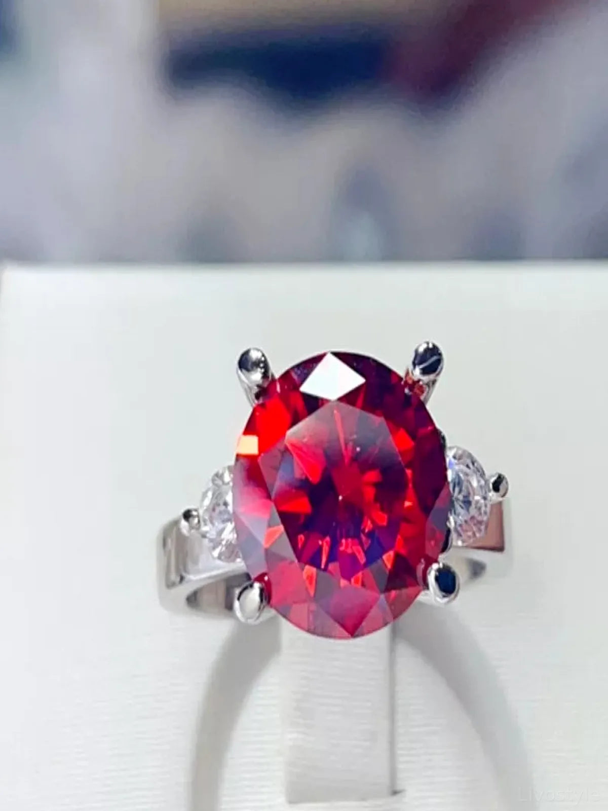 5 Carat Moissanite 925 Sterling Silver Ring — Red Luxury Coc — detail view — Livostyle