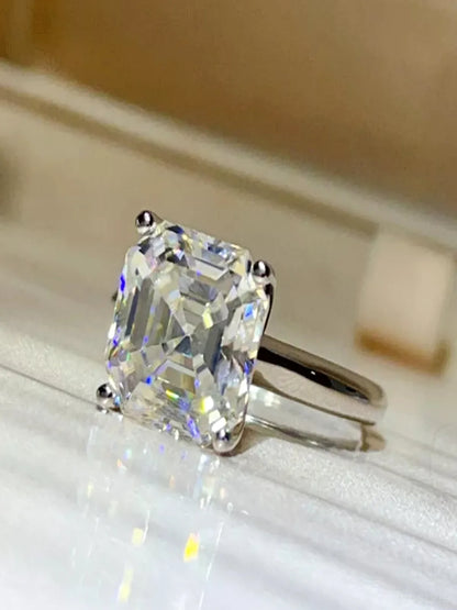5 Carat Moissanite 925 Sterling Silver Ring — Square Solitai — detail view — Livostyle