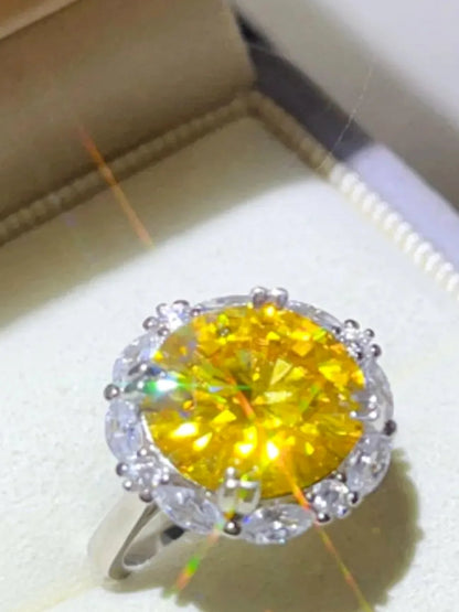 5 Carat Moissanite 925 Sterling Silver Ring — Round Yellow — detail view — Livostyle