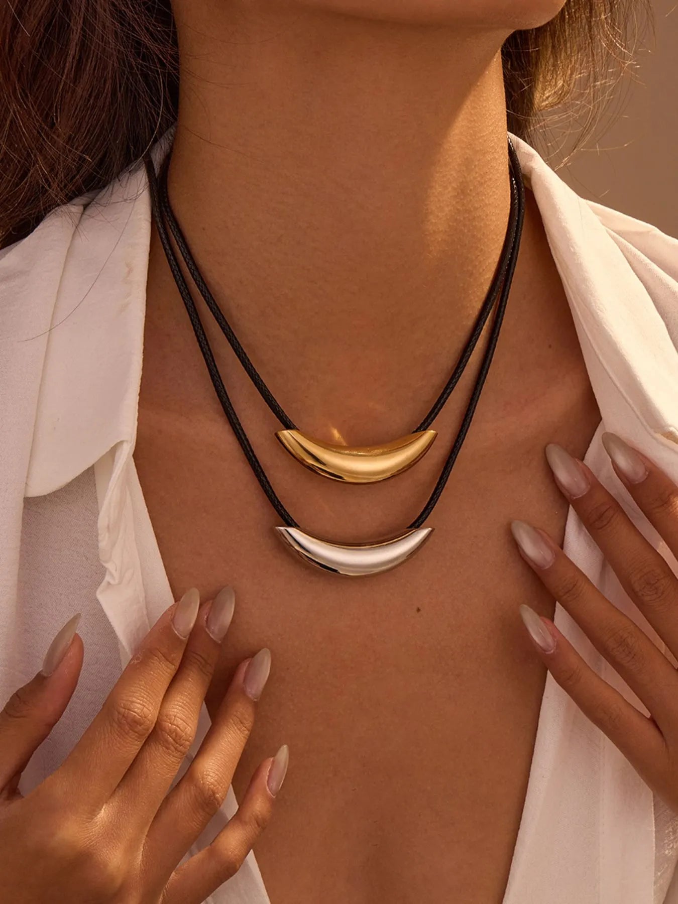 Stainless Steel Curved Bar Necklace with Leather Rope — Livostyle