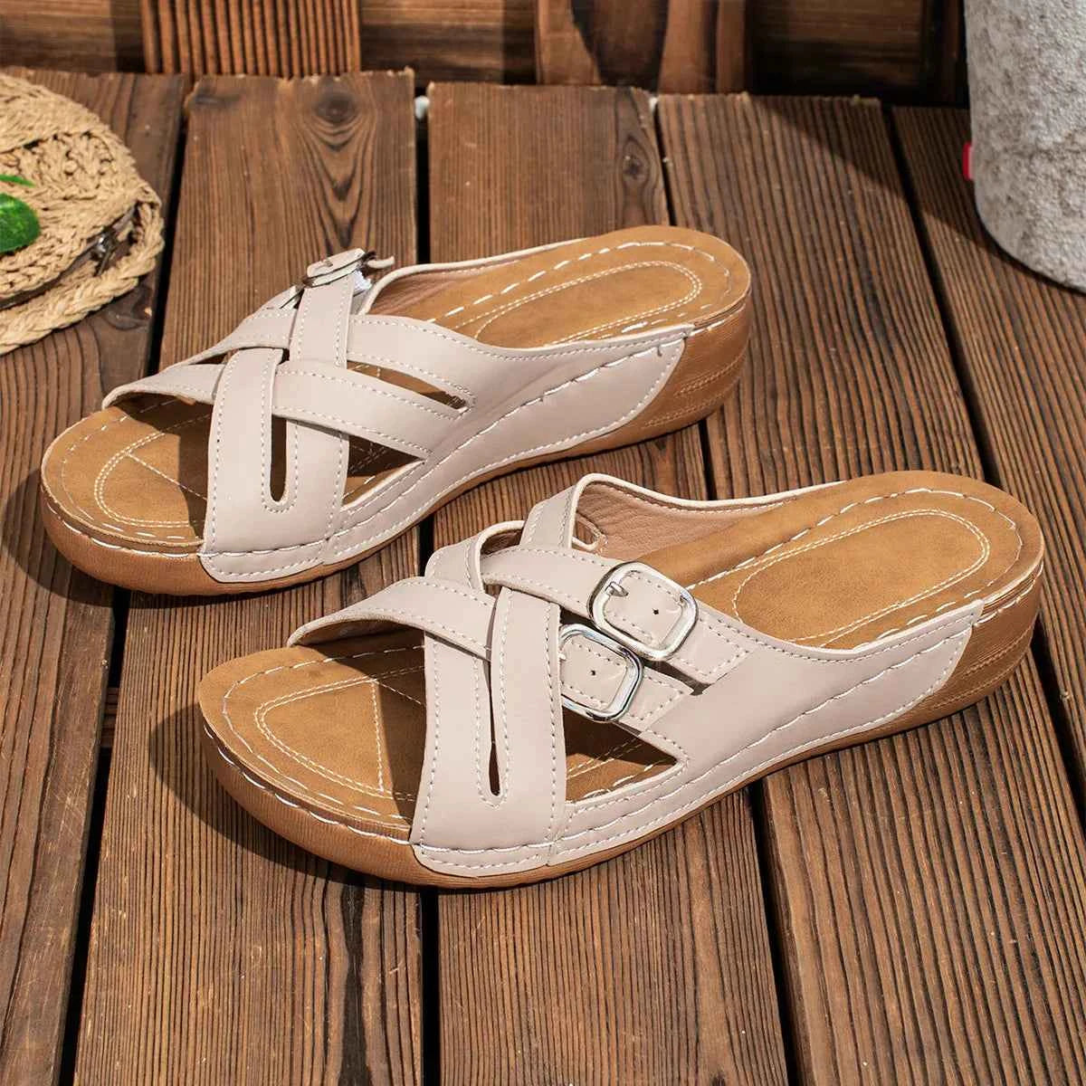 Stylish Crisscross Open Toe Flat Sandals in PU Leather