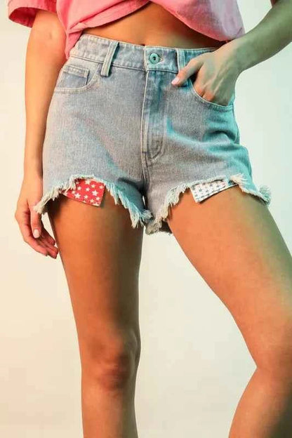 Raw Hem Pocketed Contrast Washed Denim Shorts — Livostyle